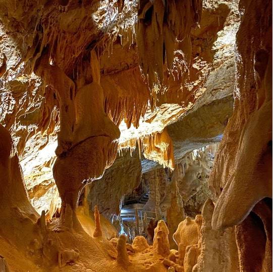 Пещеры Мраморная и Эмине-Баир-Хосар. Цена — 1500 рублей.