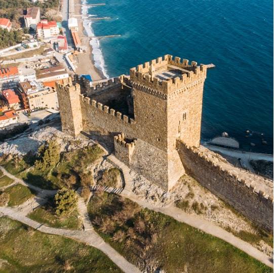 Судак: Генуэзская крепость, тропа Голицына. Цена — 1800 рублей